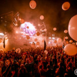 Balloons flying around at the mainstage at Music Festival 2023